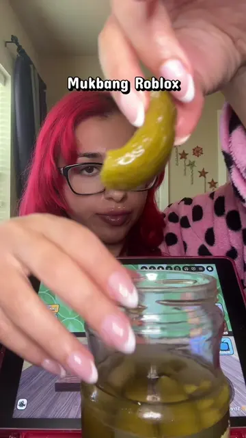 Mukbang roblox #roblox #mukbang 