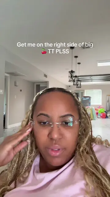 This is a PSA ! I need to find more big 🍒 girlies to follow for brand and fit i