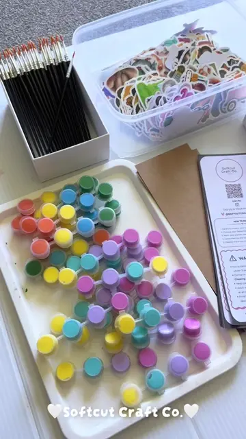 Looking for a cute & affordable little activity? 💝 🎨 Our DIY painting personal