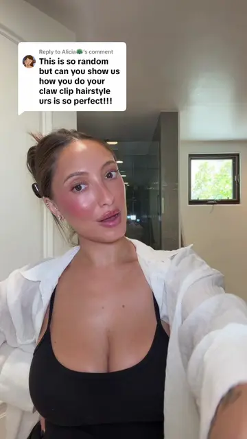 Replying to @Alicia🦚 this is how I put my hair in a clip! Lowkey I think this m