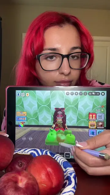 Roblox Apple Mukbang #roblox #mukbang #food #viral #fyp 
