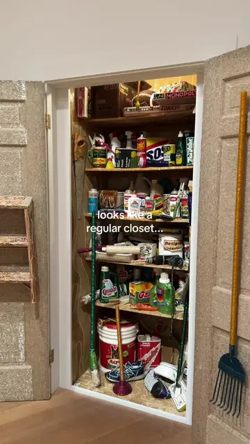 closet by liza lou 🤍 millions of glass beads were used here #art #contemporarya