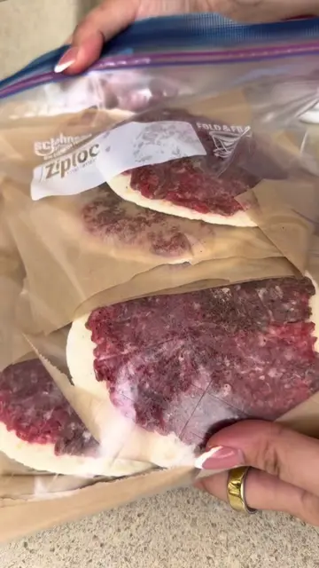 🍔🌮 Dietitian Freezer Prep | Episode 3: Smash Burger Tacos This might be the ea