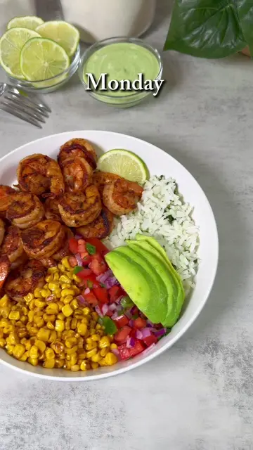 a week full of healthy recipes that don’t suck! 😁 all meals shown are posted on