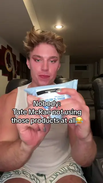 The way she didn’t even take her makeup off 😫😍 #tatemcrae #parody #comedy #its