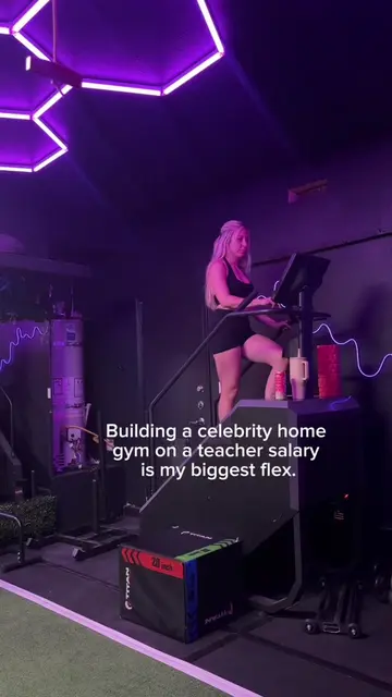 Teachers know how to make things look amazing with limited resources! 💅✨💪 . . 