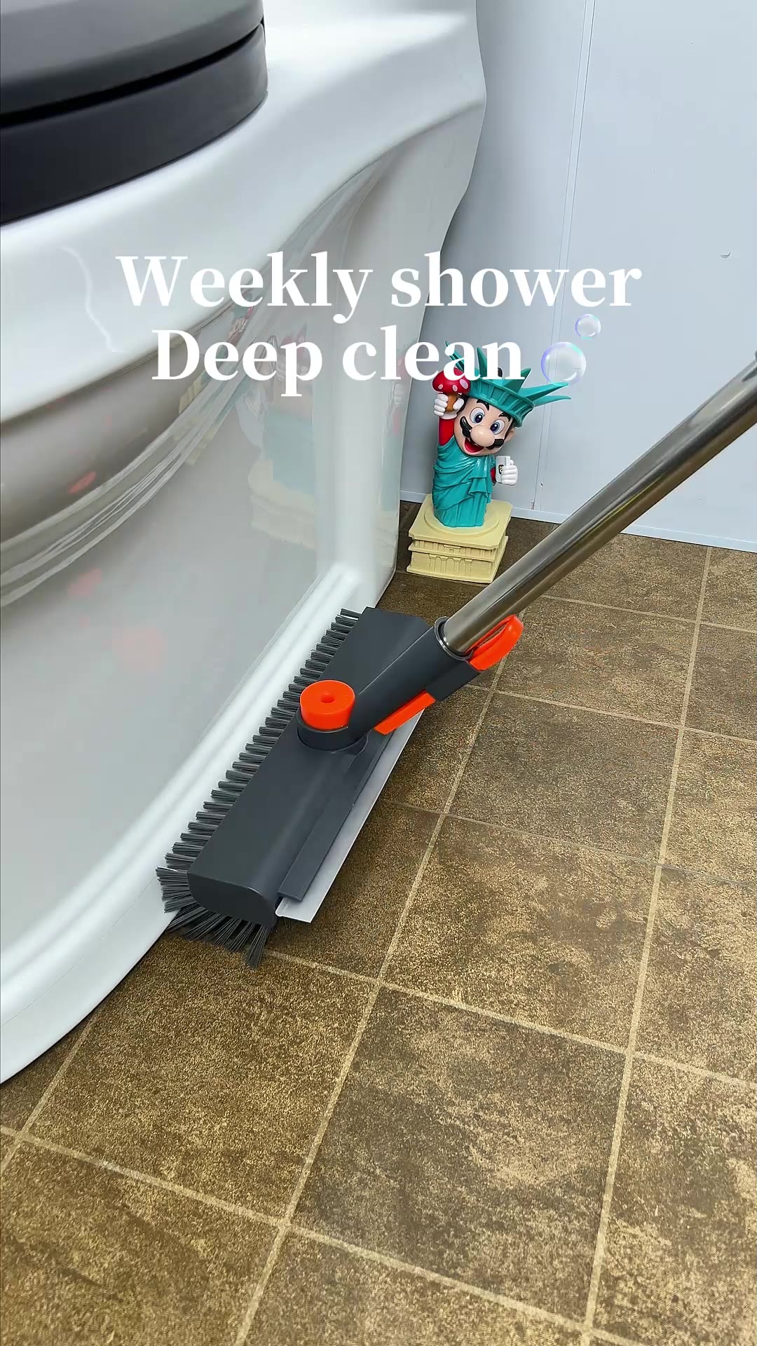 Special helper for wall and gap cleaning This angle-cut long-handled floor brush