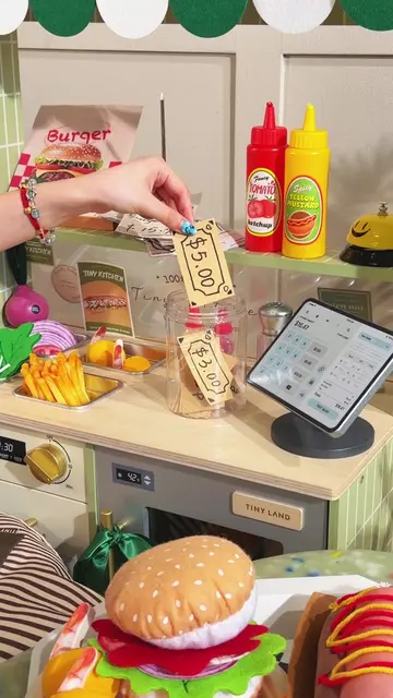 Order #01 is ready for pickup! 🍟🍔 From a fast-food counter to a full-service b