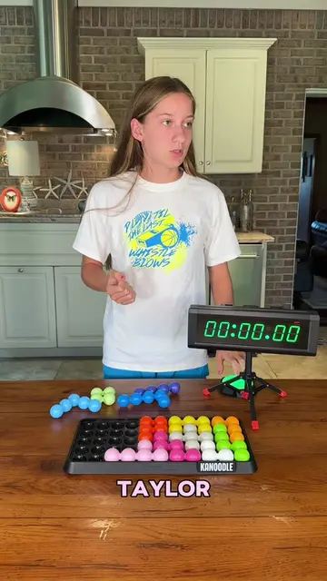 Who’s the fastest in this puzzle game?? #gameswithfriends #familyfun #familygame