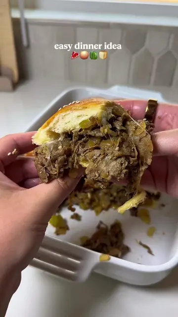 Philly Cheesesteak Sliders 🥩🤤 Recipe below & follow for more easy meal ideas! 