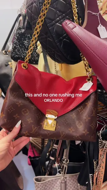 Orlando sprint here nowww 👀🏃‍♀️ Designer bag galore! Everything is at least 30