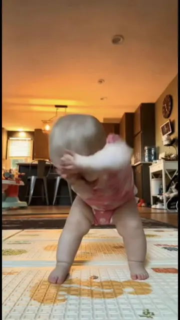 🤪🤪💃#capcut #capcutpioneer #pioneertemplate #baby #dance 