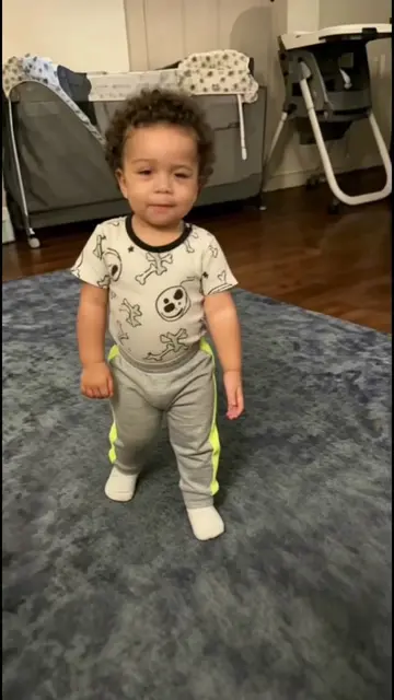Michael Jackson ai baby dance🤨😎😎😎#capcut #capcutpioneer #pioneertemplate #ai