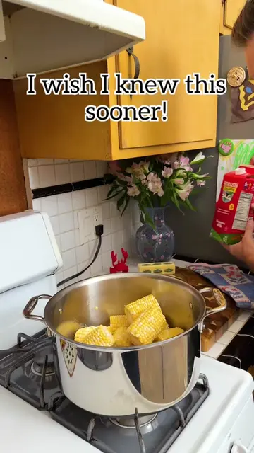 Most delicious way to make corn on the cob! 🌽 #corn #cookingathome 
