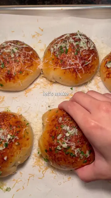 Garlic parmesan cheeseburger bombs 🍔  For all of you asking - the app link for 