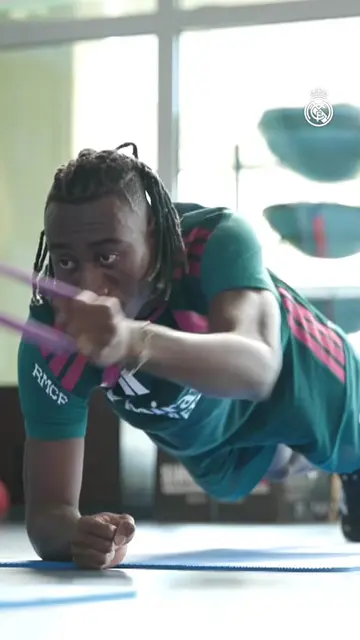 ⚡ Yan Diomande's FIRST Real Madrid training session!  #RealMadrid #Training 