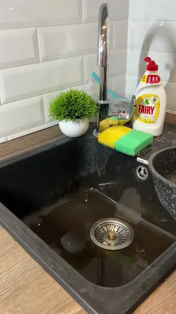 The plumber taught me this 👨🏻‍🔧 #lifehacks #kitchenlifehack #lifehacksforhome