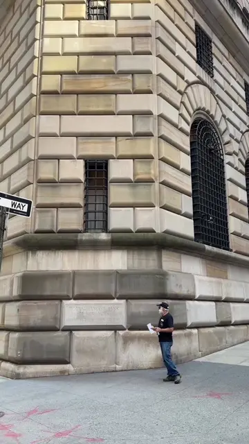 The Manhattan Federal Reserve building was built in 1924 by architects York and 