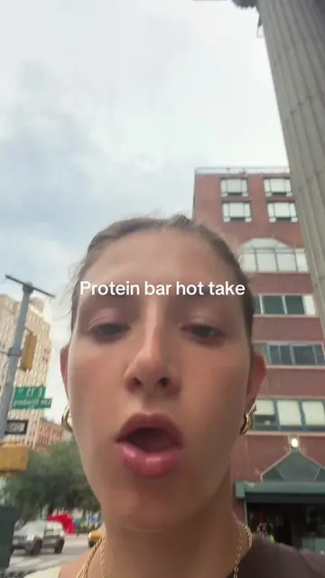 Am I alone or #proteinbar #highprotein #hottake #GymTok #healthyfood 