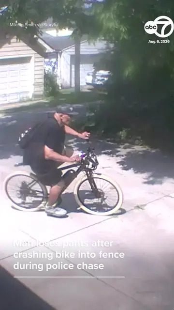 “This man left his keys and his dignity in our yard.” Footage captured the momen