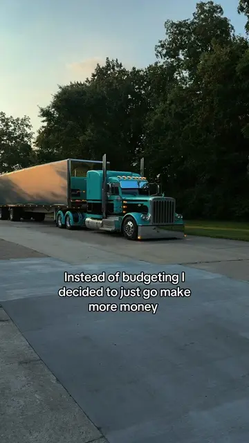 What’s the issue 🤷🏽💸 @Drew #peterbilt389 #drewtrucking #trucksoftiktok #cdl #