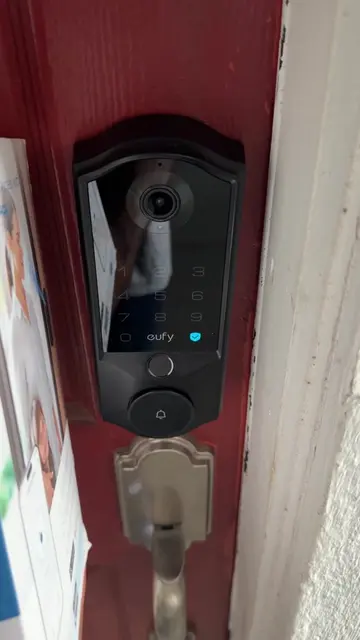 Unboxing and setting up the VIRAL #FamiLockE40 with facial recognition 🚪🔐 #asm