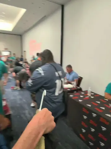 Man, not gonna lie, that Hall of Fame signing energy was different 😂 I was nerv