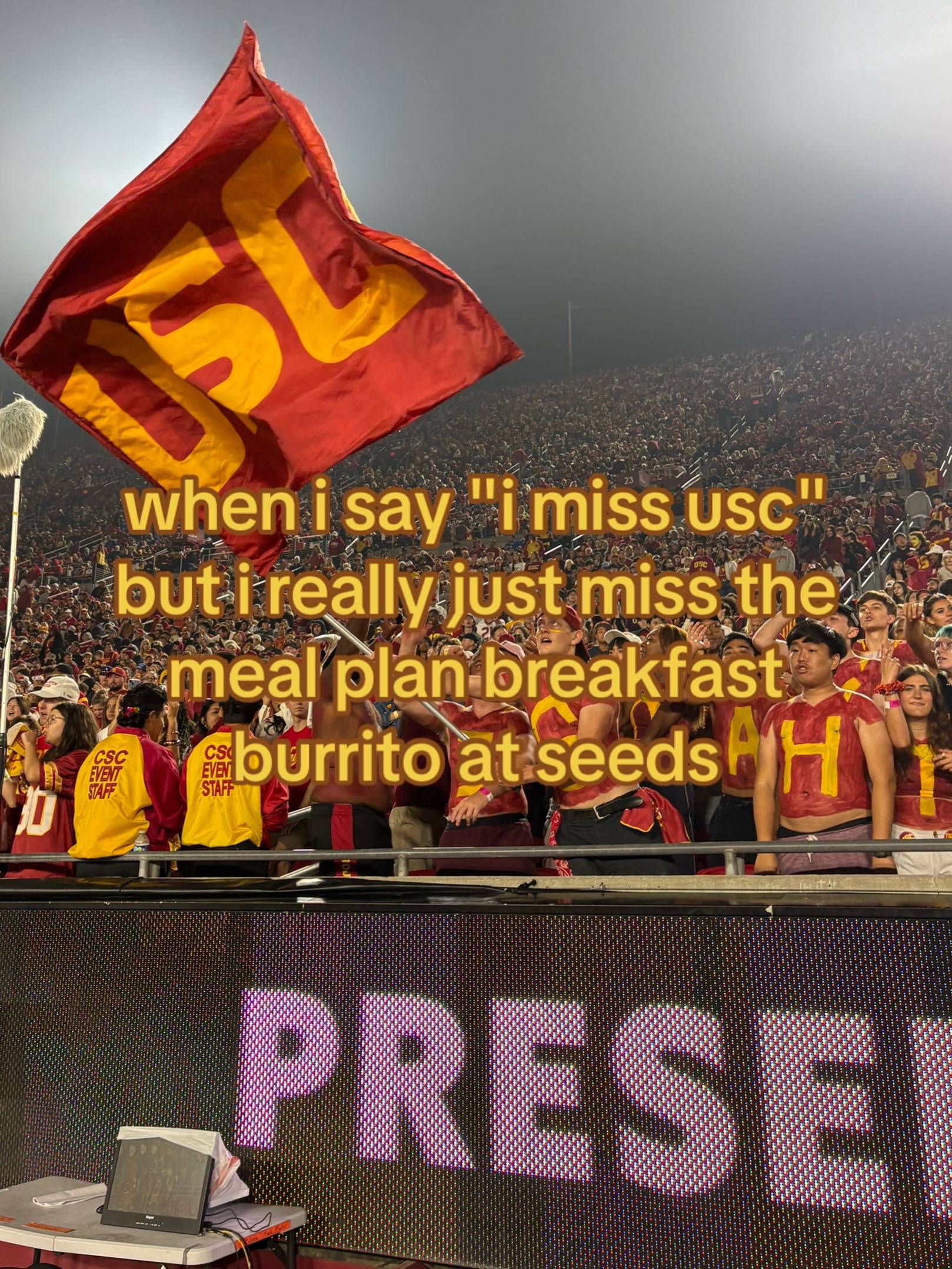 its a love story even when the workers are mean #usc #losangeles #universityofso