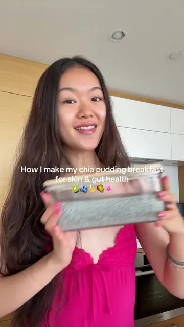 the chia seed pudding results! topped with the best fruits. a high fiber antioxi