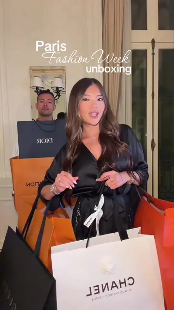 shopping is my favorite sport 🙂‍↔️  #paris #shopping #unboxing #haul #fyp  