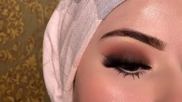 Detailed tutorial on my YouTube channel Makeup by Urash 💕✨ Bridal Smokey bronze