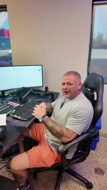 Every minute your dispatcher spends tab-switching between load boards is a minut