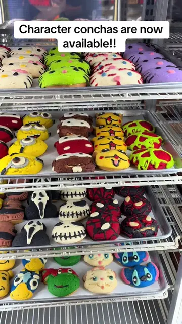 #laplayitabakery #conchas #halloween #hellokitty 
