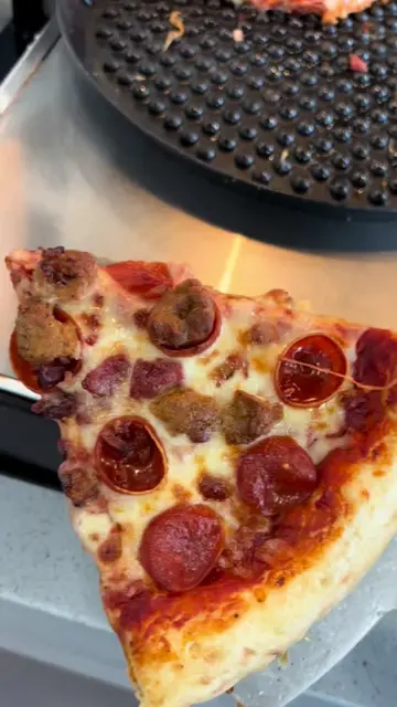 How dirty is gas station pizza? #Science #scienceexperiments #scienceathome #piz