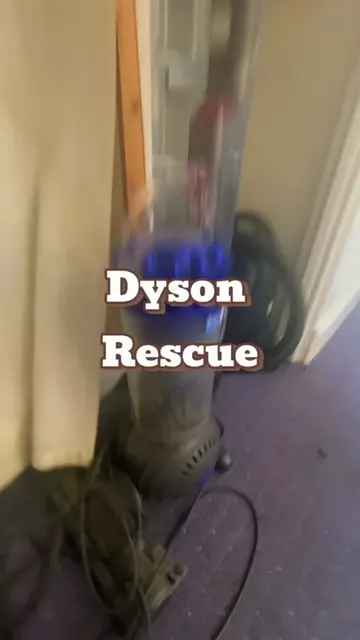 I won’t be doing this again 😂 Dysons are an nightmare to clean 😬😫 #studentlif