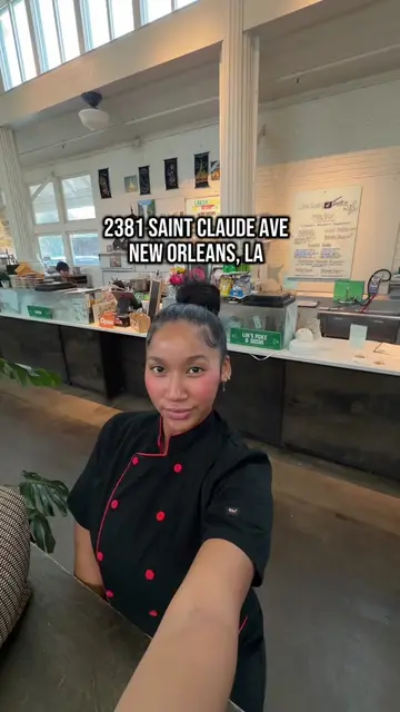 Found a study + food spot in New Orleans. St. Roch Market has SO many options, y
