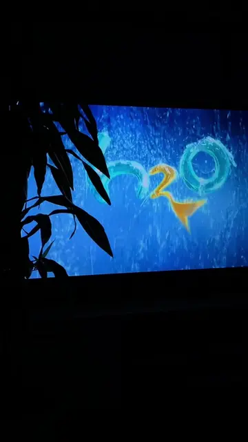 healing my inner child with a nostalgic H2O night routine 🧜‍♀️🌊✨ Who was your 