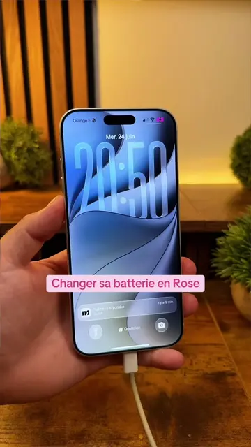 Voici l’unique façon de mettre en rose l’icône de la batterie de ton iPhone just