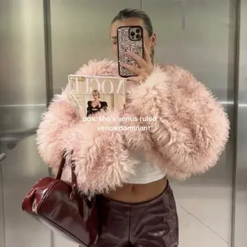 her nature is to maximize indulgence & beauty  𓏲🪽˚. ˖ . ݁ drop a photo of your