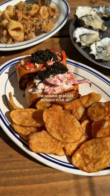 Oyster people, you’re gonna want to know about this one 🦪 West Side Oyster Club
