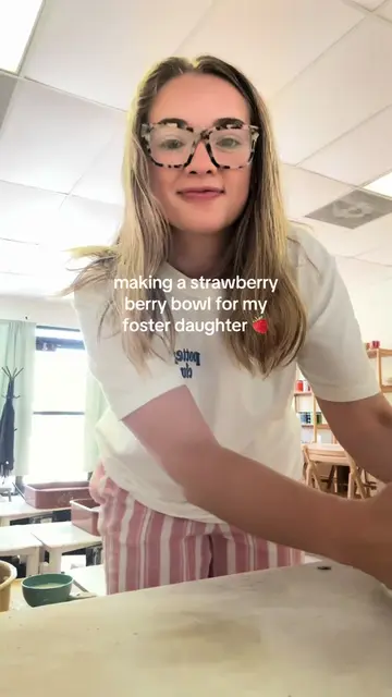 #fostermom #fostercare #pottery #potterytiktok #potterystudioowner 