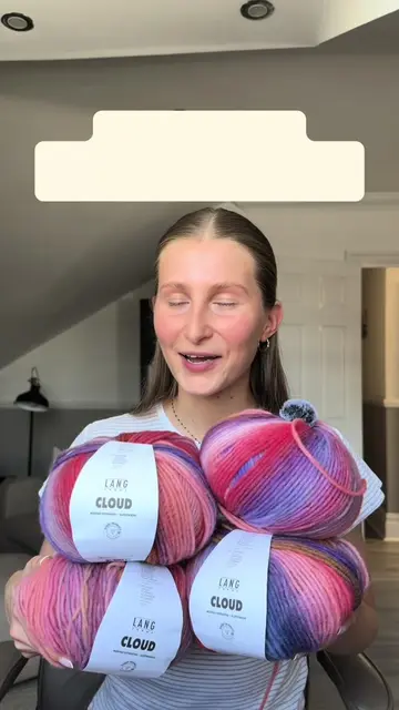 last week I asked you guys what I should knit with my cloud yarn and THE MAJORIT