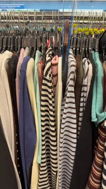 Something about a striped cardigan gets me every time 🤎 found so many cute ones
