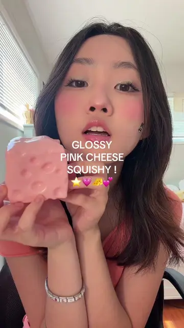 SAUR GOOOOODD #cheesesquishy #viralcheesesquishy #squishyreview #tiktokshopsquis
