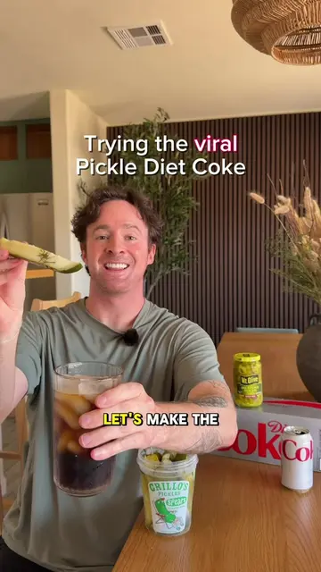 Pickles & Diet Coke? All day baby 🥒 #viralrecipe #pickles #dietcoke 