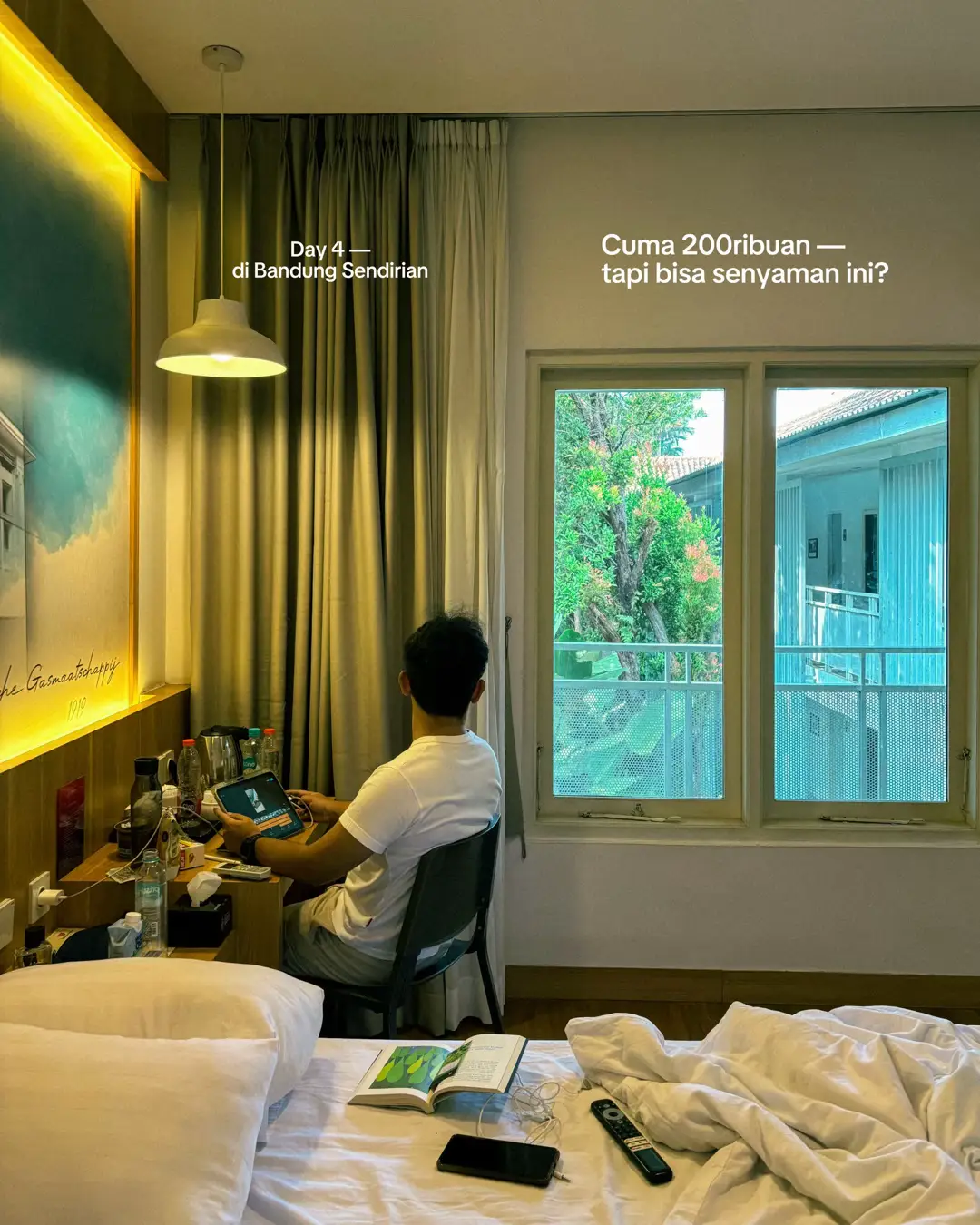 Salah satu hotel yang ternyata bikin aku betah selama di Bandung. Kamarnya luas,