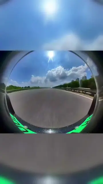 Xiaomi SU7 SAVES Unconscious Driver After Highway Tire Strike #news #technology 