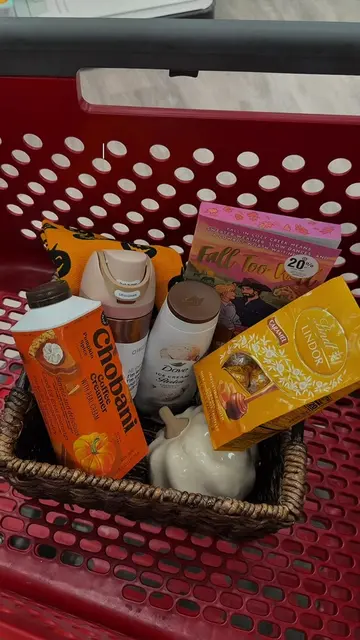 this is your assigned to make her a boo basket 🧡🍂 #target #boobasket #boobaske