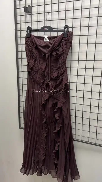 This dress from @THE FIX 🤏🏼🔥 #Fashion #Fashioninspo #fashiontiktok #Thefix #s