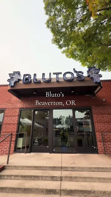 Bluto’s is an incredible restaurant serving delicious and fresh Greek dishes. Al